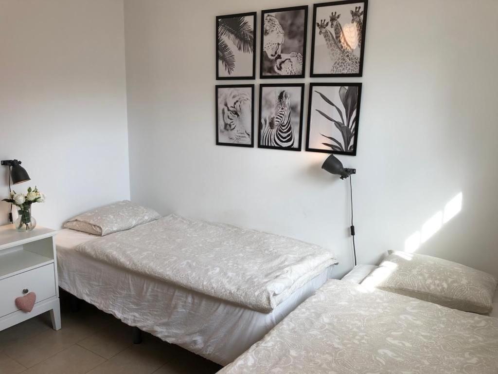 Benalroma 2 Bedroom Top Floor With Nice Terrace And Sea View